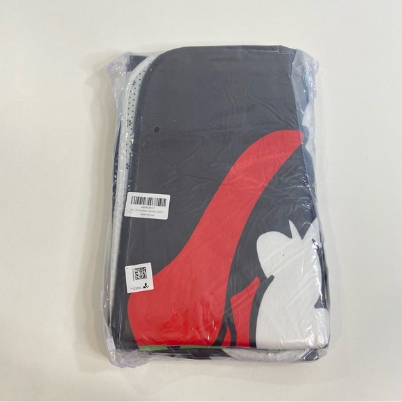 2/40$ Sealed Grinch “Resting Grinch Face” Funny Christmas Shower Curtain & Rug - Picture 2 of 8